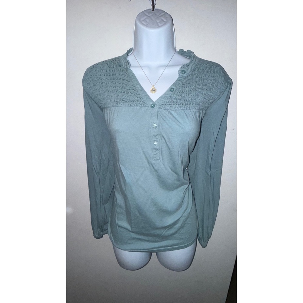 Gloria Vanderbilt Womens Medium Blue Smocked Henley Long Sleeve Ruffle‎ Neck Top